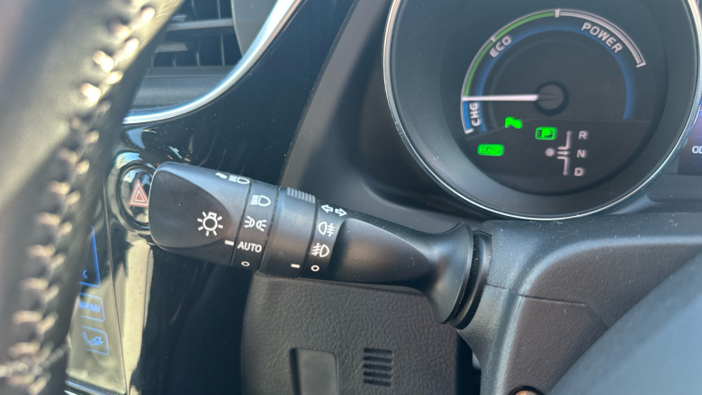 Toyota Auris 1.8 Hybrid Design TSS 5dr CVT [Nav] Hybrid Hatchback